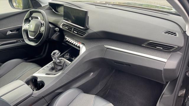 Peugeot 5008 image 4