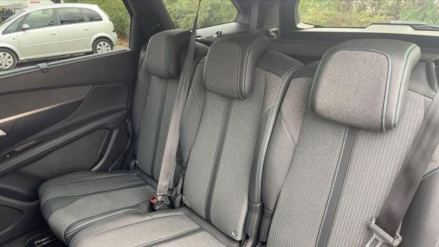 Peugeot 5008 image 7