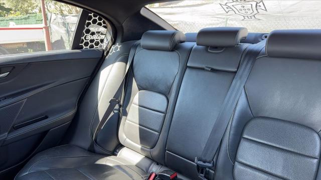 Jaguar Xe image 8
