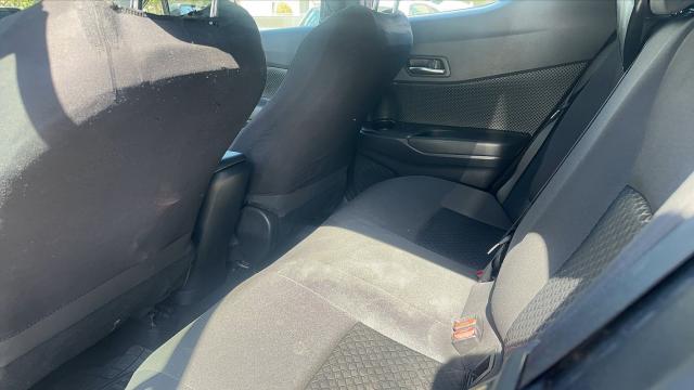 Toyota C-Hr image 8