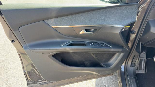 Peugeot 5008 image 5