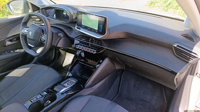 Peugeot E-208 image 7