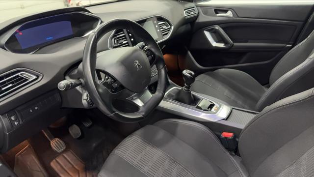Peugeot 308 image 4