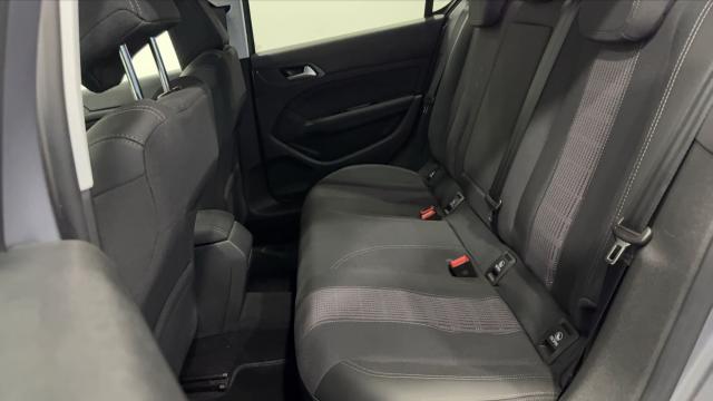 Peugeot 308 image 6