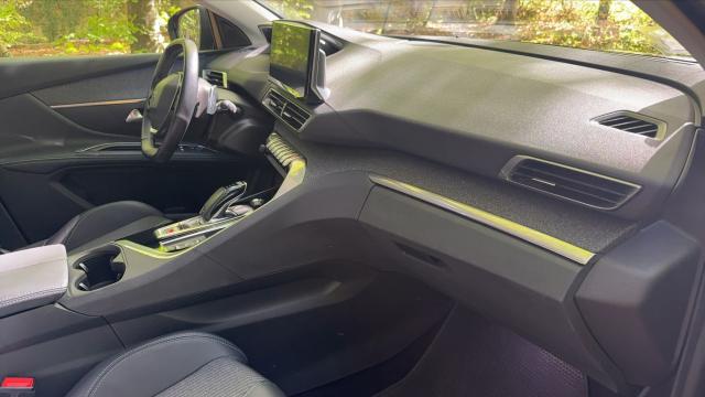 Peugeot 5008 image 2