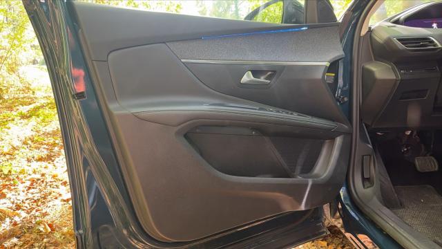 Peugeot 5008 image 1