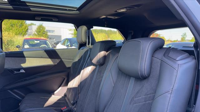 Peugeot 5008 image 1