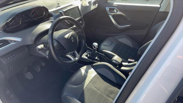 Peugeot 2008 image 6