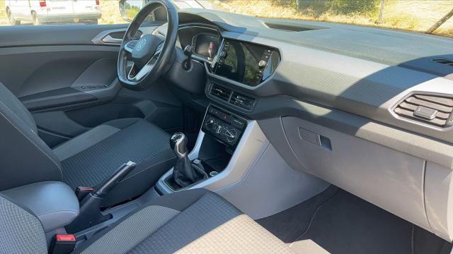 Volkswagen T-Cross image 1