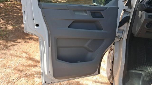Volkswagen Transporter image 7