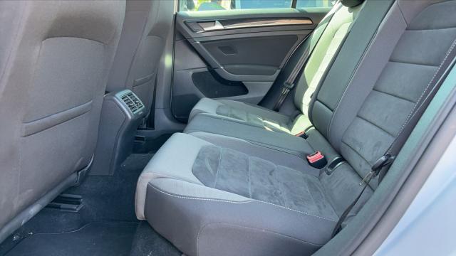Volkswagen Golf image 4