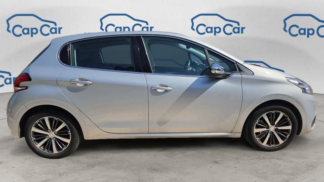 Peugeot 208 image 9