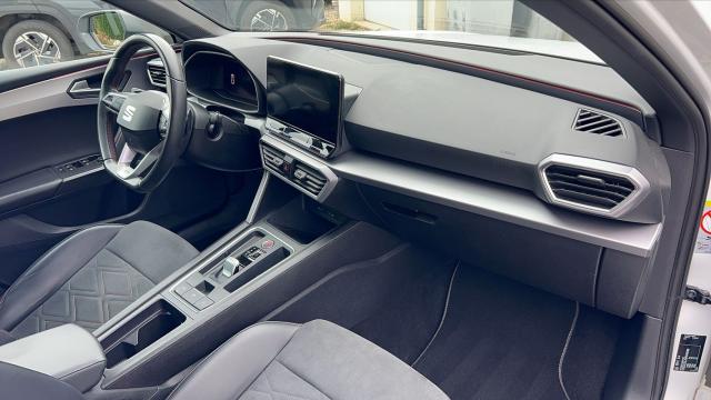 Seat Leon image 1