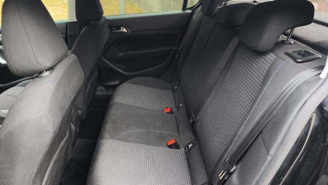 Peugeot 308 image 5