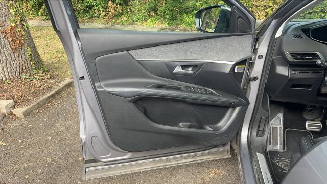 Peugeot 3008 image 1