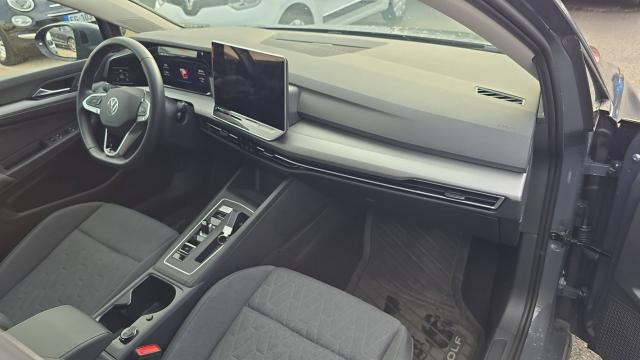 Volkswagen Golf image 2