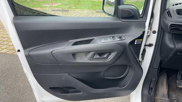 Peugeot Partner image 2