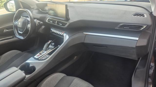 Peugeot 5008 image 9