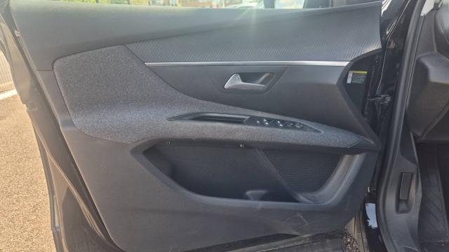 Peugeot 5008 image 7