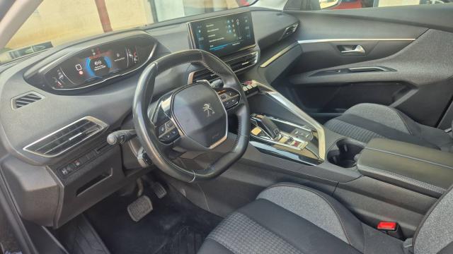 Peugeot 5008 image 2