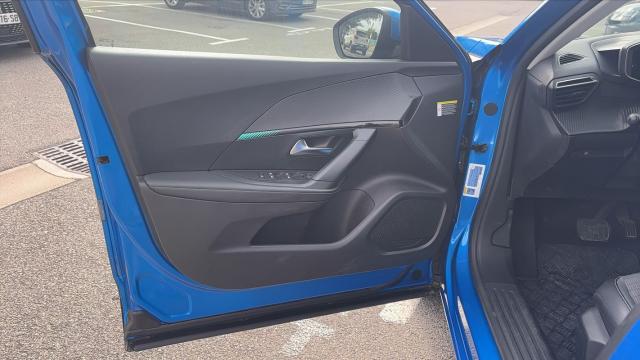 Peugeot 2008 image 1