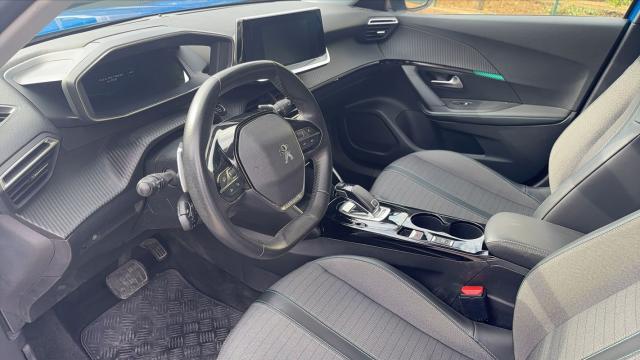 Peugeot 2008 image 2