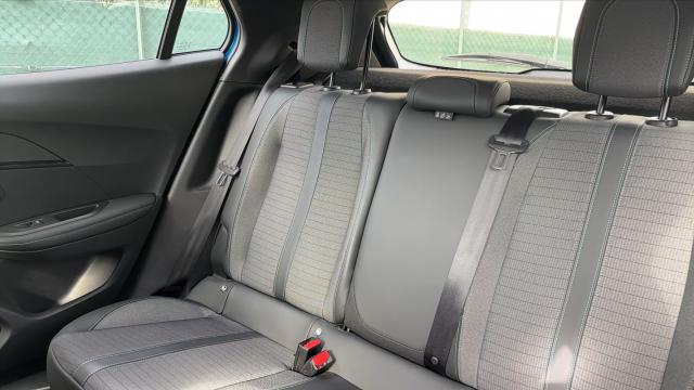 Peugeot 2008 image 8