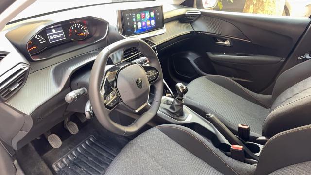 Peugeot 208 image 1