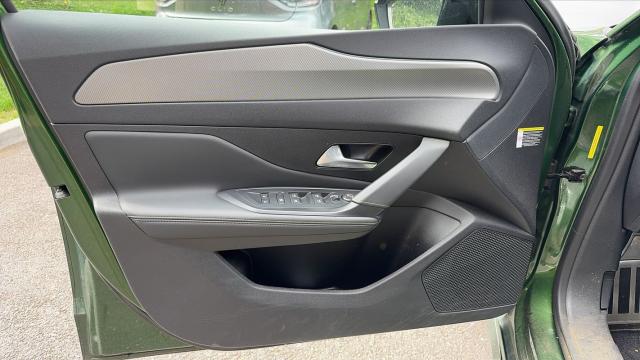 Peugeot 308 image 6