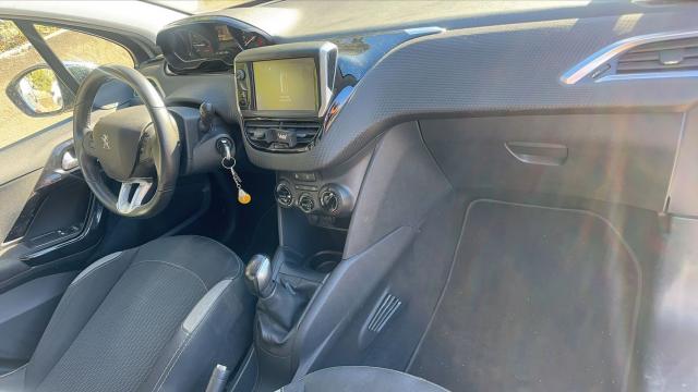 Peugeot 208 image 4