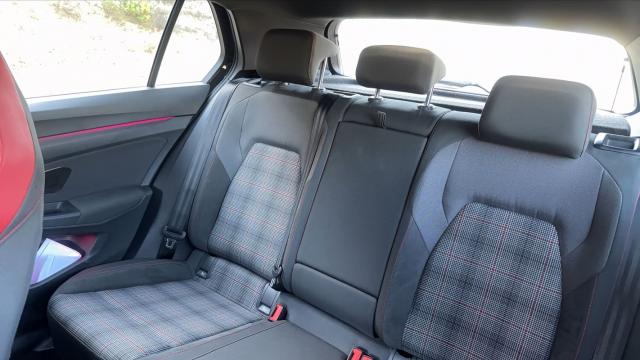 Volkswagen Golf image 2