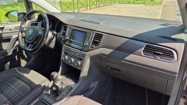 Volkswagen Golf Sportsvan image 3