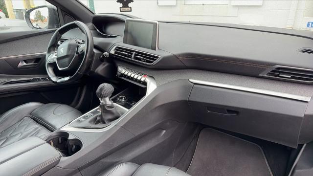 Peugeot 3008 image 1