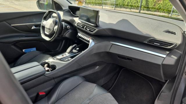 Peugeot 3008 image 9