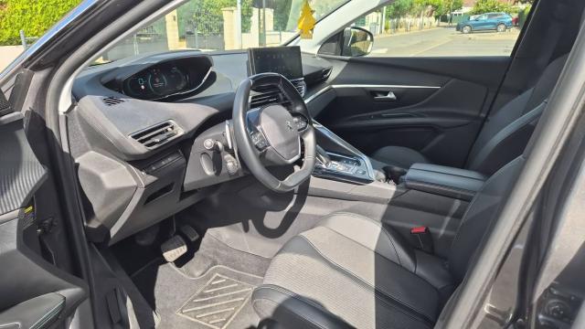 Peugeot 3008 image 2