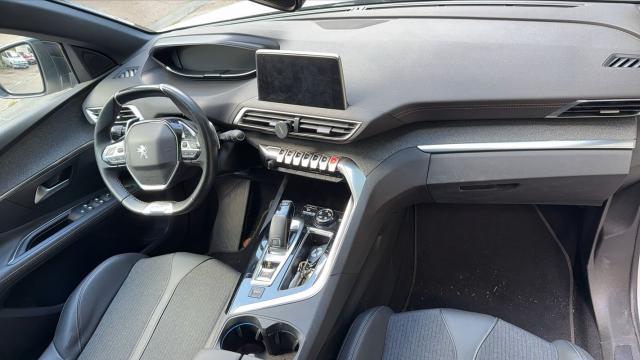 Peugeot 3008 image 8