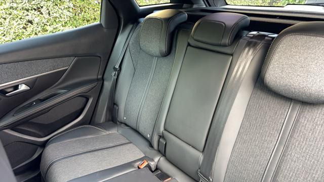 Peugeot 3008 image 3