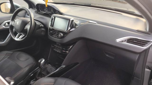 Peugeot 2008 image 9