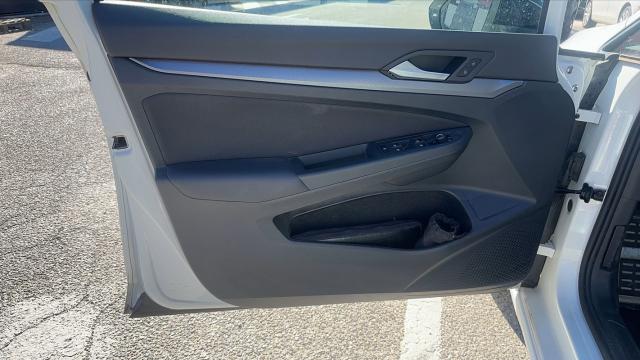 Volkswagen Golf image 7