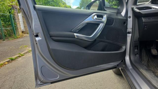 Peugeot 2008 image 6