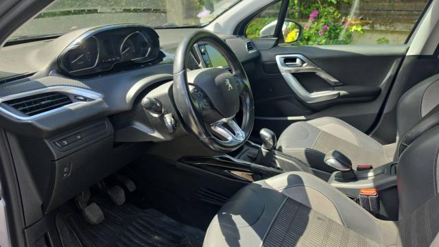 Peugeot 2008 image 7