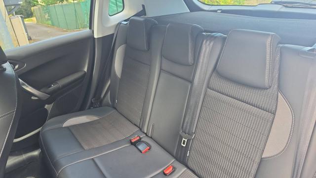 Peugeot 2008 image 9