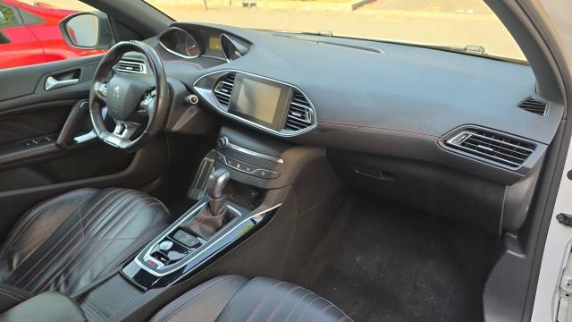 Peugeot 308 image 1