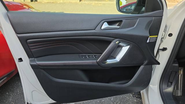 Peugeot 308 image 8