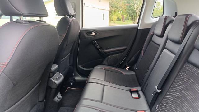Peugeot 2008 image 3