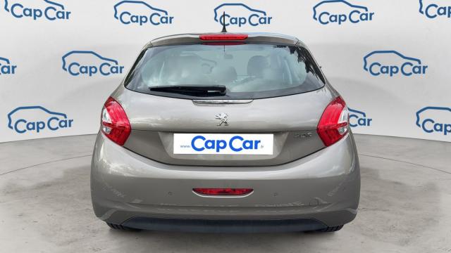 Peugeot 208 image 1
