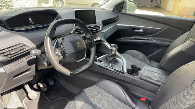 Peugeot 3008 image 3