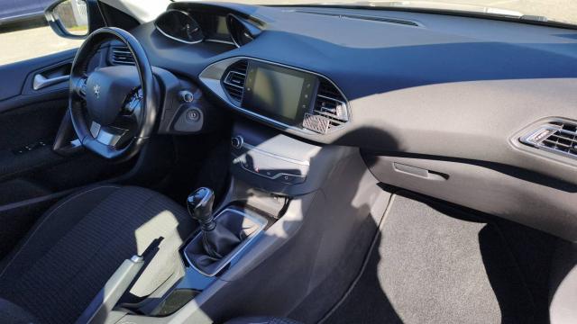 Peugeot 308 image 1