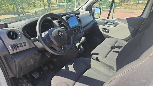 Renault Trafic image 8