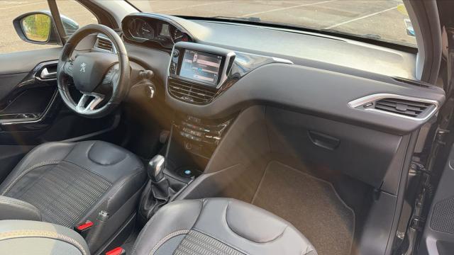 Peugeot 208 image 6